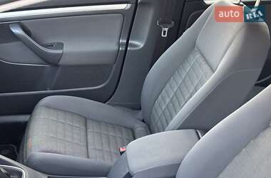 Хэтчбек Volkswagen Golf 2008 в 