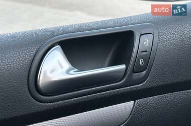 Хэтчбек Volkswagen Golf 2008 в 