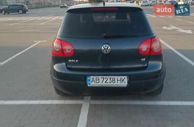 Хэтчбек Volkswagen Golf 2006 в 
