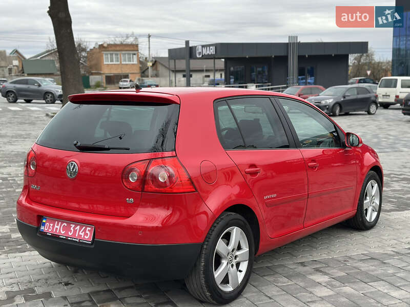 Хэтчбек Volkswagen Golf 2008 в Виннице