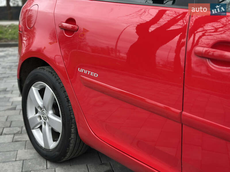 Хэтчбек Volkswagen Golf 2008 в Виннице