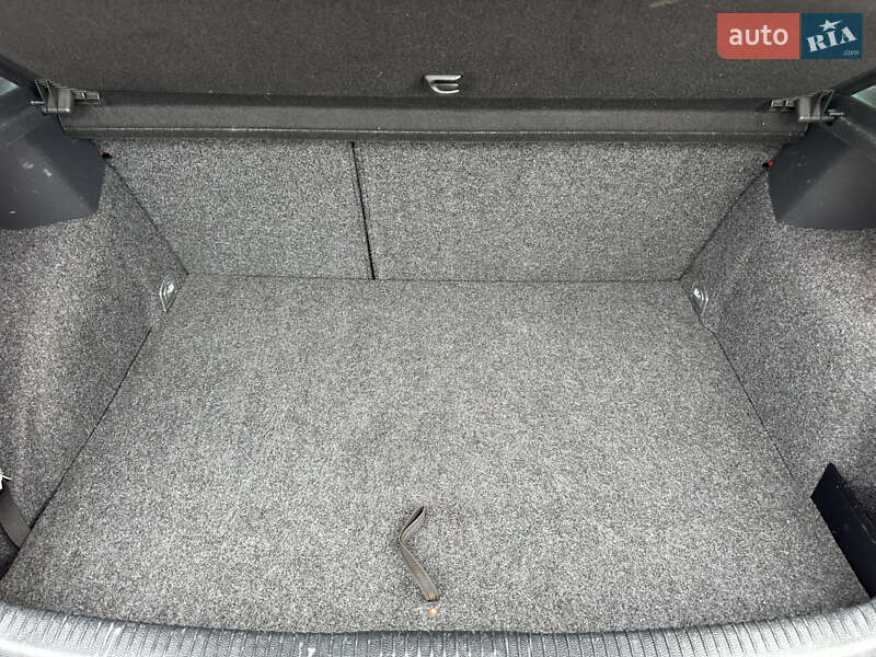 Хэтчбек Volkswagen Golf 2008 в Виннице