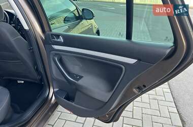 Универсал Volkswagen Golf 2013 в 