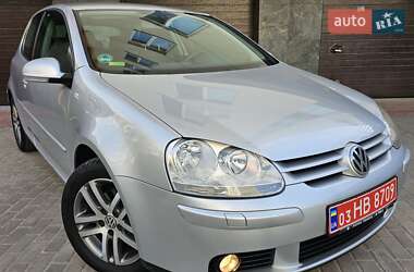 Хетчбек Volkswagen Golf 2006 в 