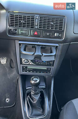 Універсал Volkswagen Golf 2005 в 