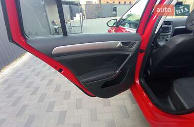 Универсал Volkswagen Golf 2015 в 