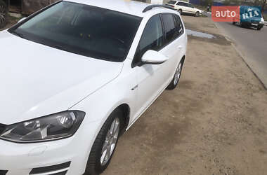 Універсал Volkswagen Golf 2015 в Стрию