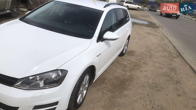 Универсал Volkswagen Golf 2015 в Стрые