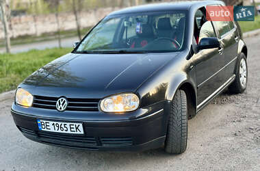 Хэтчбек Volkswagen Golf 1999 в 