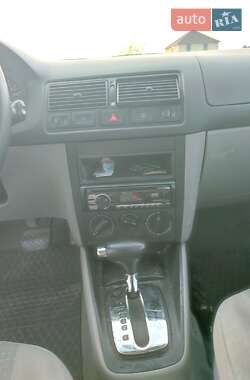 Универсал Volkswagen Golf 2004 в 