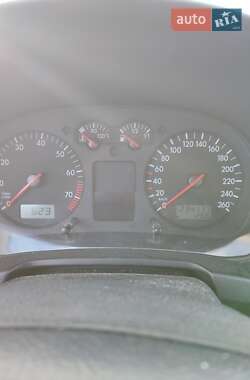 Универсал Volkswagen Golf 2004 в 