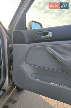 Универсал Volkswagen Golf 2004 в 