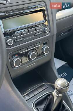 Хэтчбек Volkswagen Golf 2010 в 