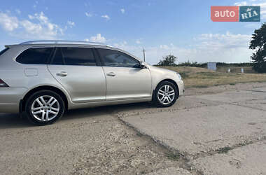 Универсал Volkswagen Golf 2012 в 