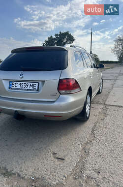 Универсал Volkswagen Golf 2012 в 