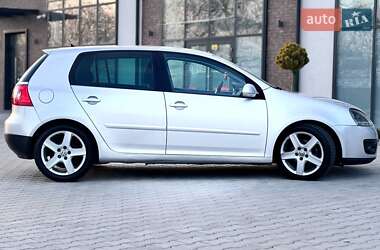 Хэтчбек Volkswagen Golf 2008 в 