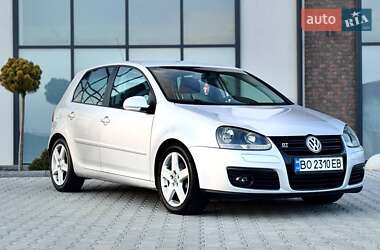 Хэтчбек Volkswagen Golf 2008 в 