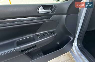 Хэтчбек Volkswagen Golf 2008 в 