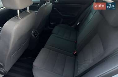 Хэтчбек Volkswagen Golf 2008 в 