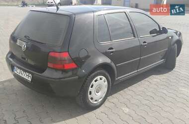 Хетчбек Volkswagen Golf 2002 в 