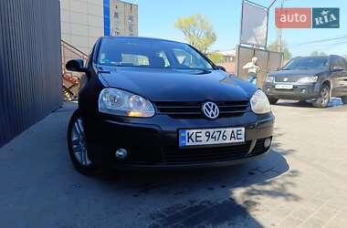 Хэтчбек Volkswagen Golf 2006 в 
