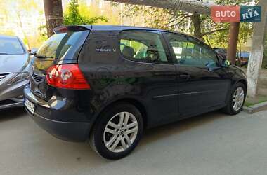 Хэтчбек Volkswagen Golf 2006 в 