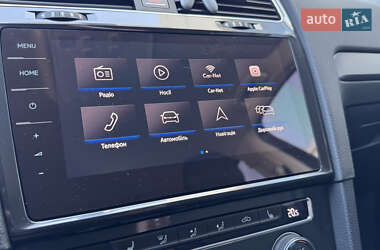 Хетчбек Volkswagen Golf 2017 в 