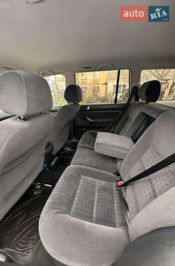 Универсал Volkswagen Golf 2001 в 