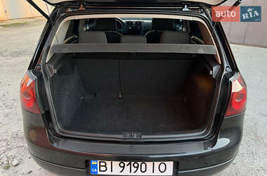 Хэтчбек Volkswagen Golf 2004 в 