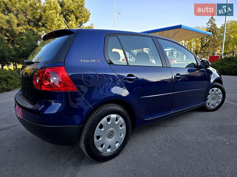 Хэтчбек Volkswagen Golf 2008 в Полтаве