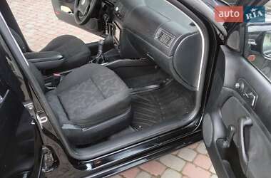 Хетчбек Volkswagen Golf 1997 в 