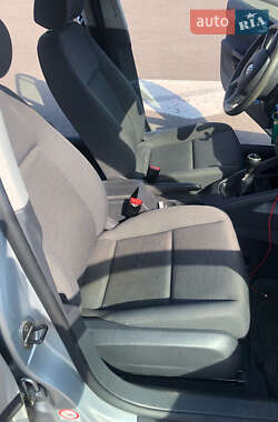 Хэтчбек Volkswagen Golf 2005 в 