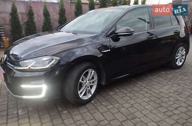 Хэтчбек Volkswagen Golf 2018 в 