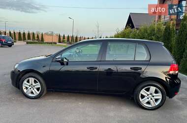 Хетчбек Volkswagen Golf 2009 в 