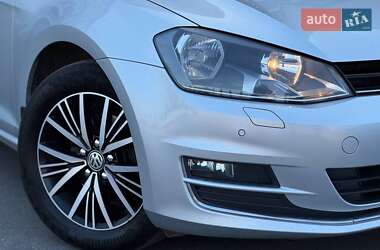 Универсал Volkswagen Golf 2016 в 