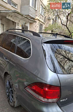 Универсал Volkswagen Golf 2010 в 