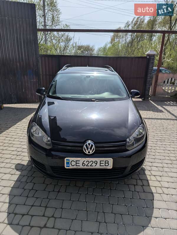 Универсал Volkswagen Golf 2011 в Черновцах