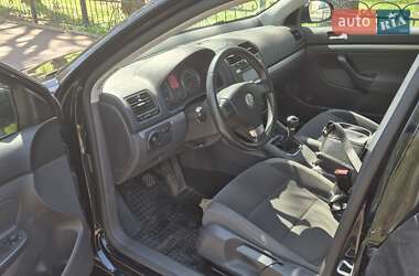 Універсал Volkswagen Golf 2009 в 