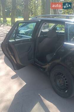 Універсал Volkswagen Golf 2009 в 