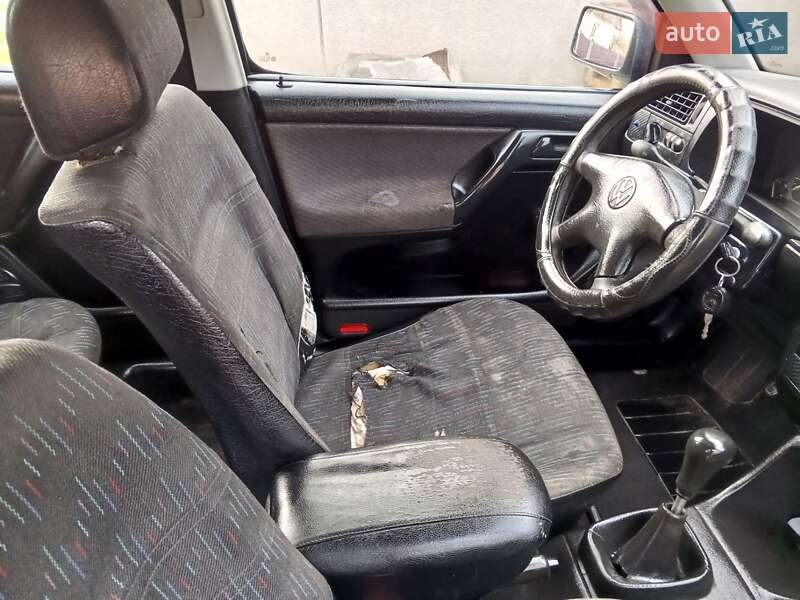 Хэтчбек Volkswagen Golf 1997 в Яворове