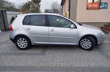Хетчбек Volkswagen Golf 2007 в 