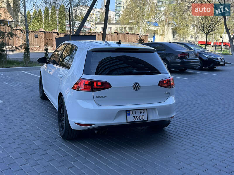 Хетчбек Volkswagen Golf 2016 в Полтаві