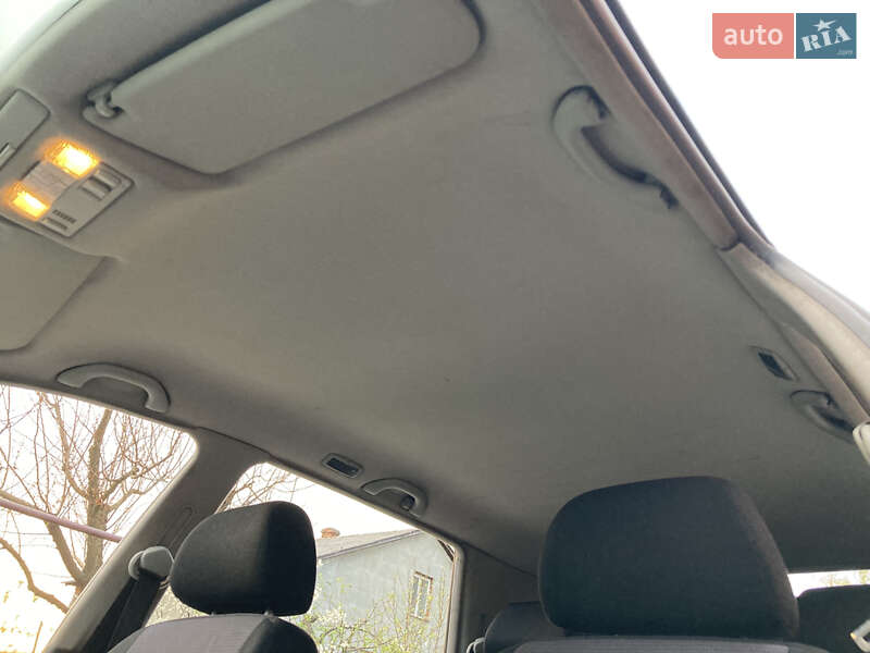 Хетчбек Volkswagen Golf 2001 в Львові