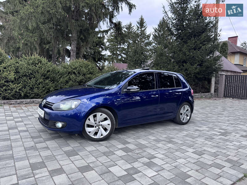 Хэтчбек Volkswagen Golf 2012 в Киеве
