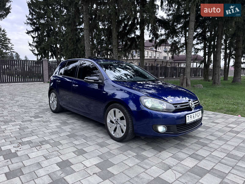 Хэтчбек Volkswagen Golf 2012 в Киеве