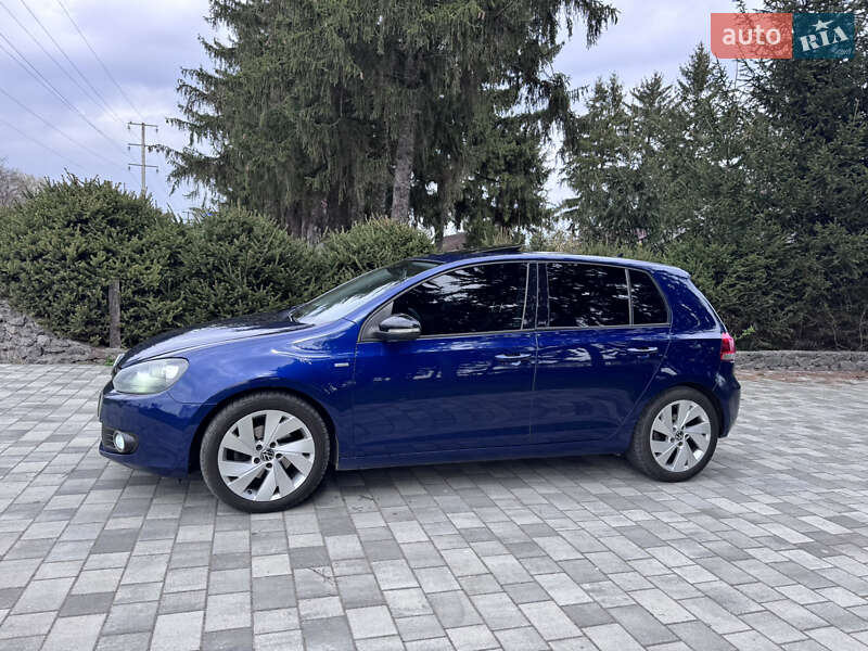 Хэтчбек Volkswagen Golf 2012 в Киеве
