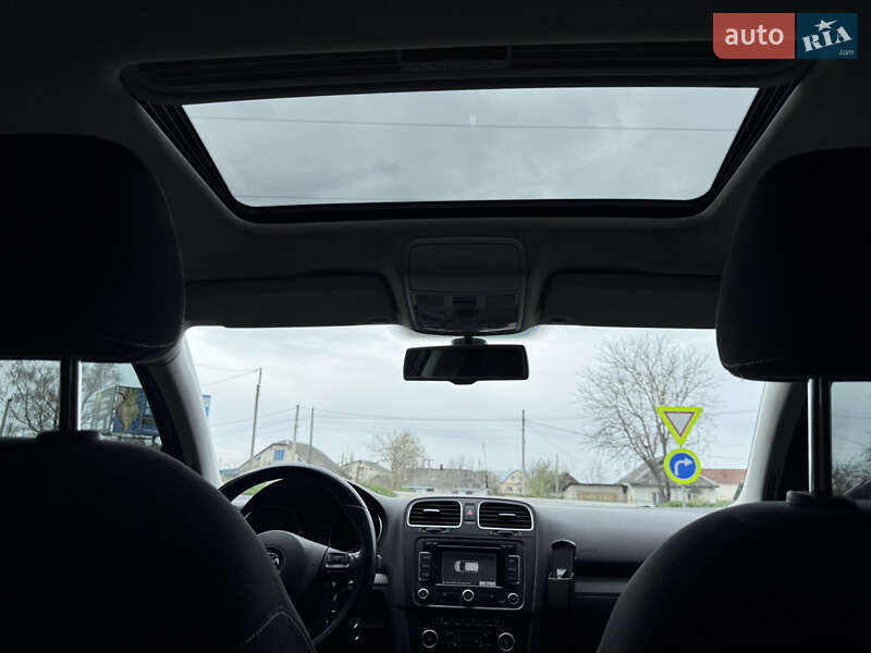 Хэтчбек Volkswagen Golf 2012 в Киеве
