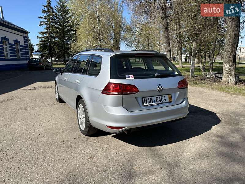 Універсал Volkswagen Golf 2015 в Лебедині