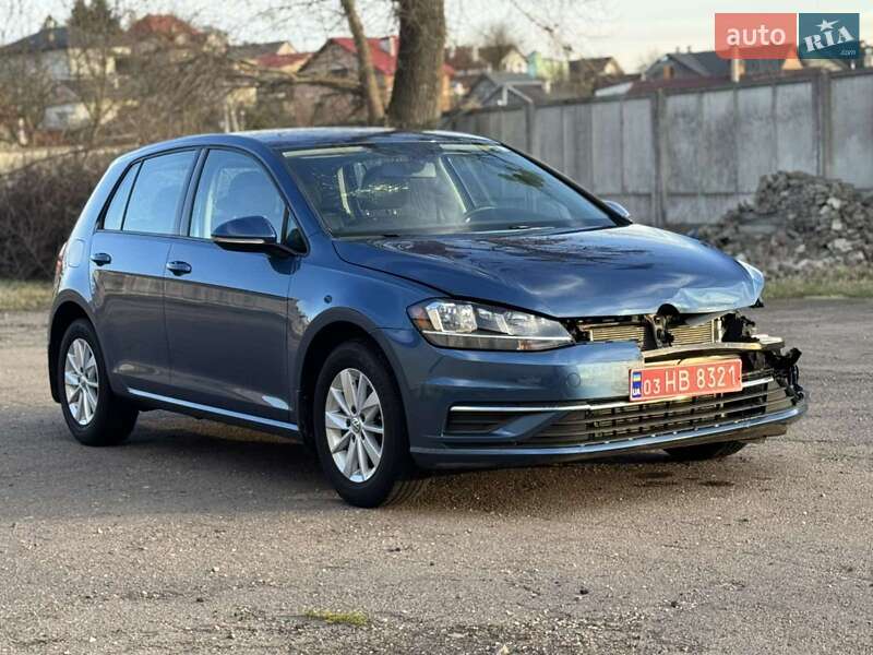 Хэтчбек Volkswagen Golf 2020 в 
