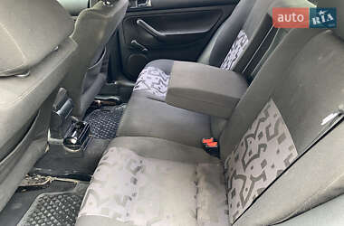 Хэтчбек Volkswagen Golf 1998 в 